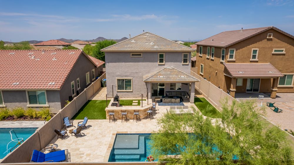 A Home in the Cave Greek community north of Phoenic